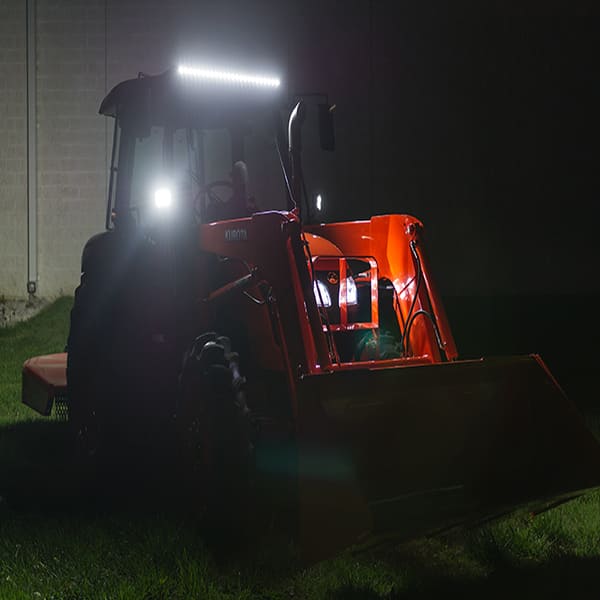 фары рабочего света на трактор уборщик урожая